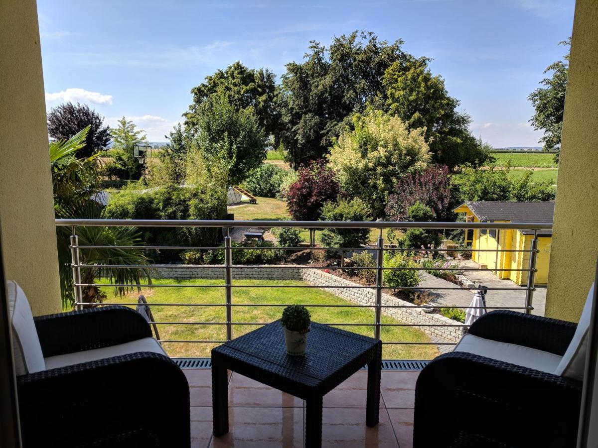 Grosse Schoenheit Mit Panoramablick Euskirchen Εξωτερικό φωτογραφία